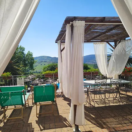 La Valle Del Sole Country House Sant'Ippolito Exterior photo