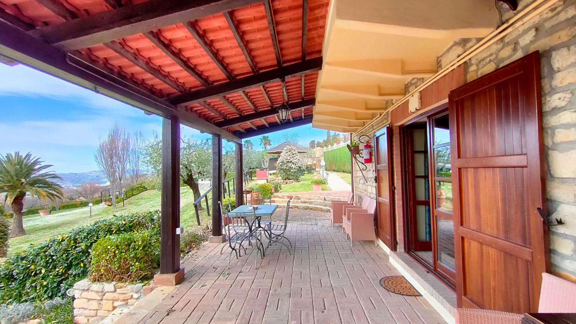 La Valle Del Sole Country House *